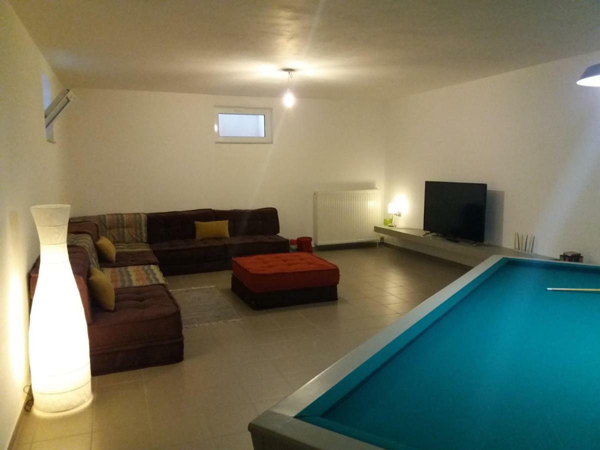 Villa Serenis Porovitsa Bagian luar foto